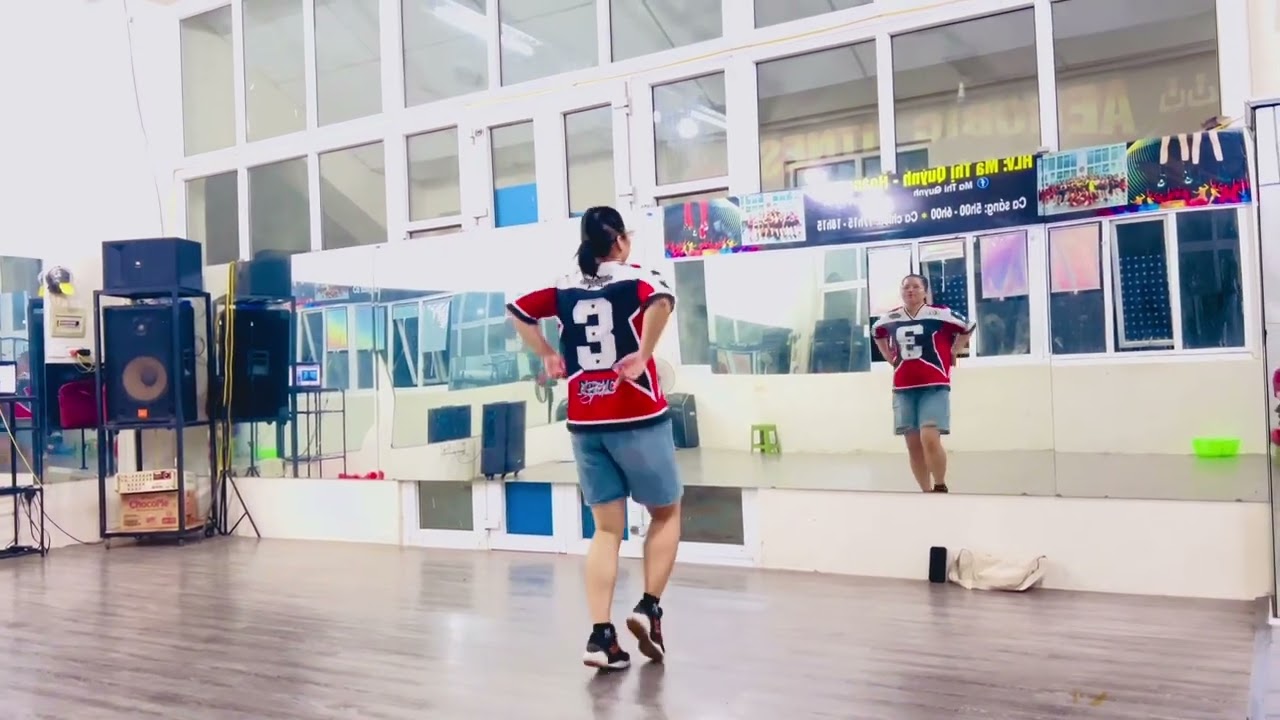 Dân vũ Việt Nam hiện đại cho U50,60,70 YÊU EM DÀI LÂU