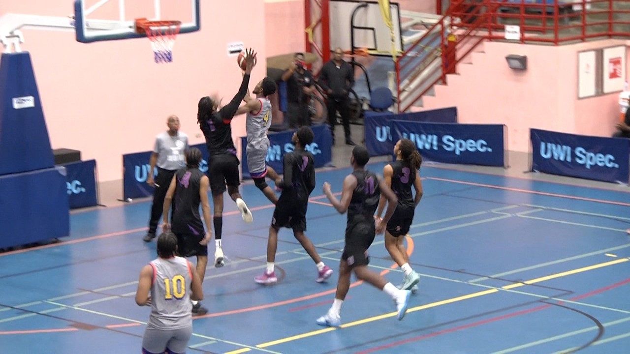 Команда SouthSide Elite обеспечила себе место в плей-офф, одержав победу над Togetherness со счет...