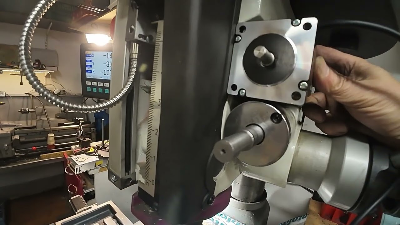 Jyrsin/porakoneen CNC ohjaus