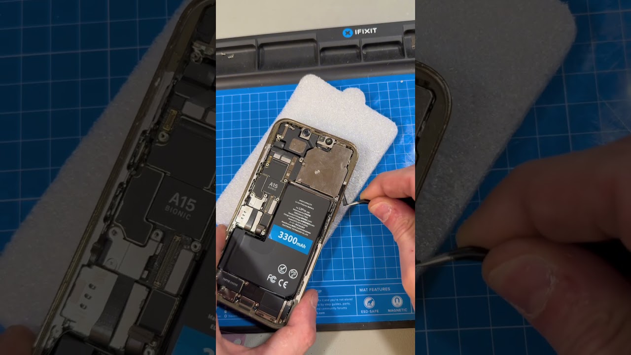 Orginal oder Nachbau Akku? #apple #iphone #ios18 #smartphone #iphonerepair #repair #akku #battery