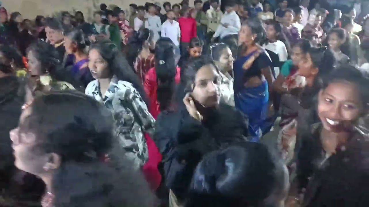 Lenge procession night dence 