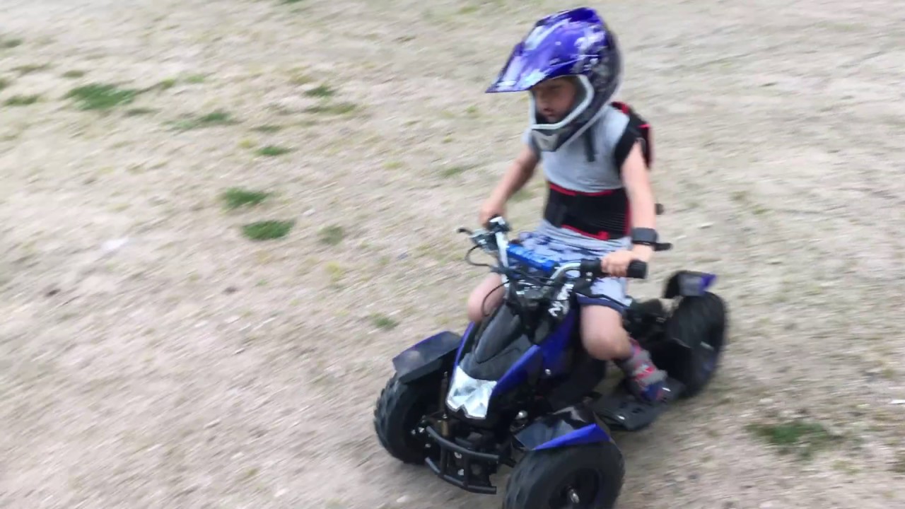 Quad elektryczny mini quad NITRO COBRA . Julek 5 l. Karpacz 2017.
