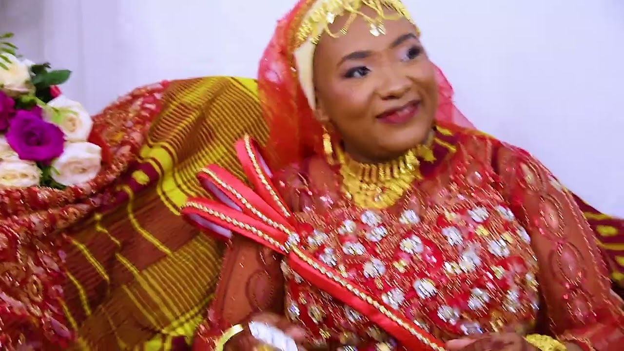 ZAZA LOVE ET MOINA