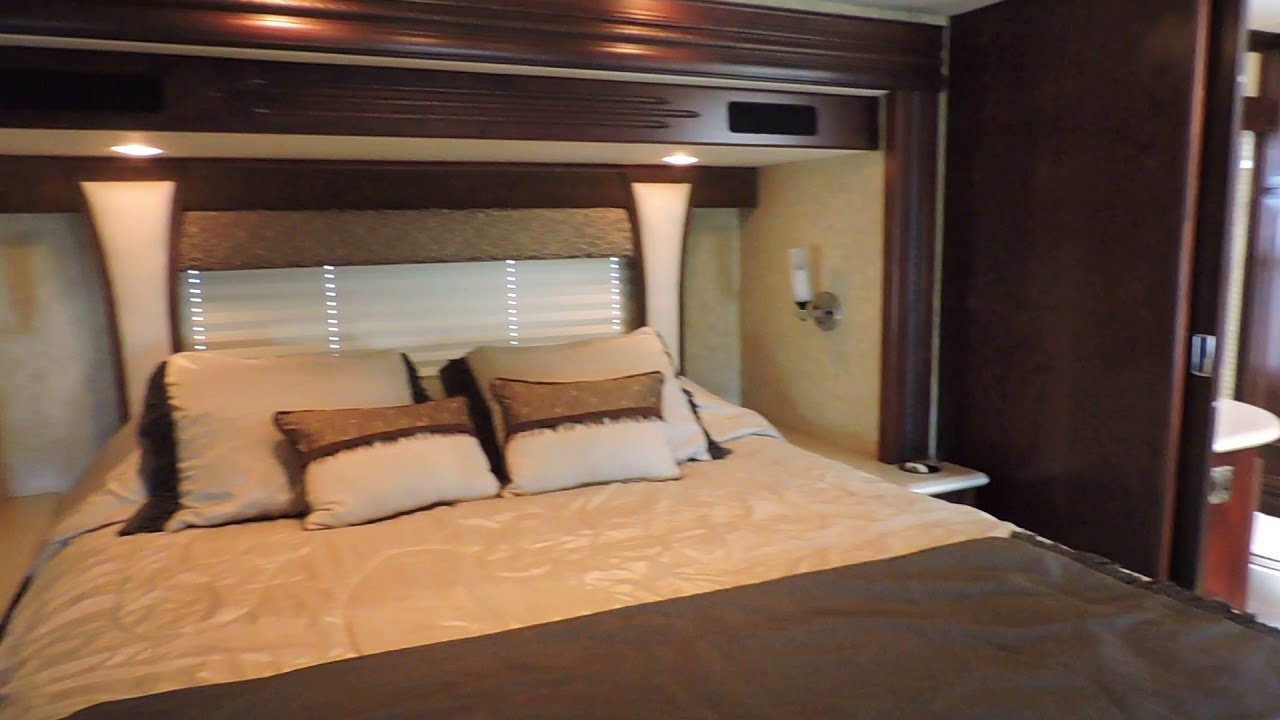 2008 Fleetwood Revolution LE Series M-42K Spartain 400hp
