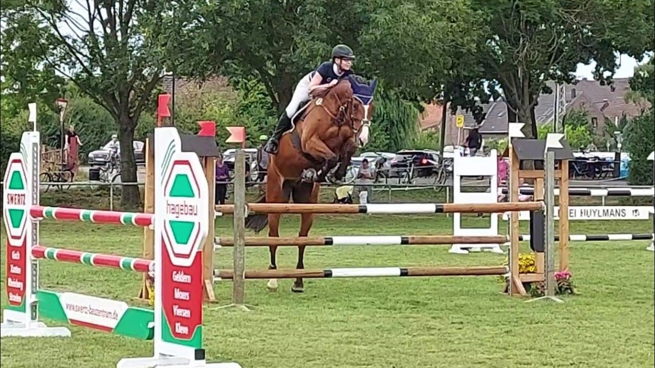 Reiten mit Knie-Oberschenkel-Prothese - L-Springen mit steigenden Anforderungen mit Cebi in Aldekerk