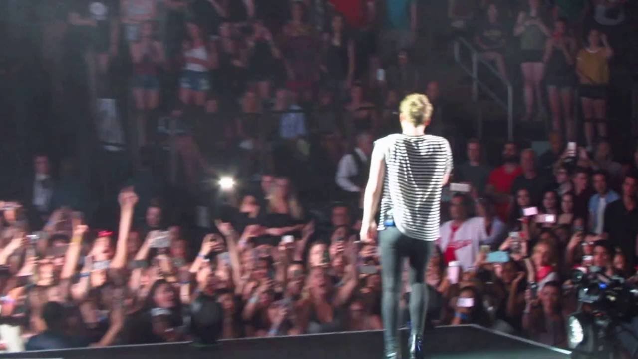 Girls Talk Boys- Sounds Live Feels Live: Madison Square Garden 7/15/16