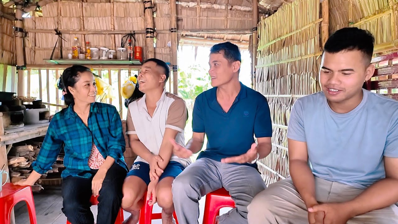 Thầy trò vợ chồng Xuân Thảo em chương cùng nhau ngồi tâm sự kể chuyện vui 