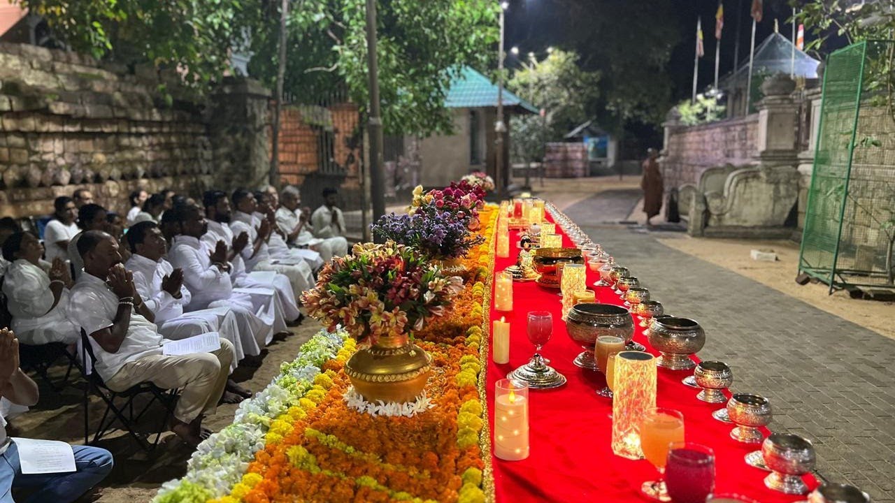 ජය ශ්‍රී මහ බෝධියේ මහ පූජාව