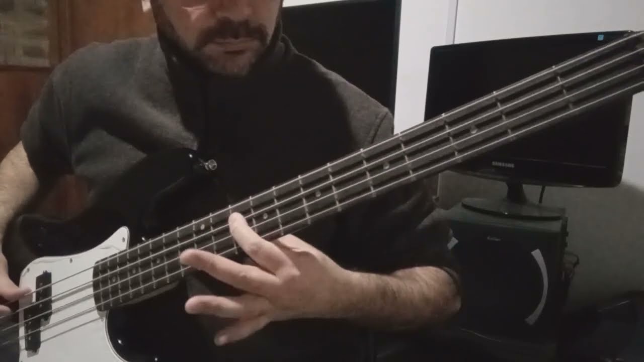 Los Redondos - Jijiji. Tutorial fácil para Bajo + Tabs.