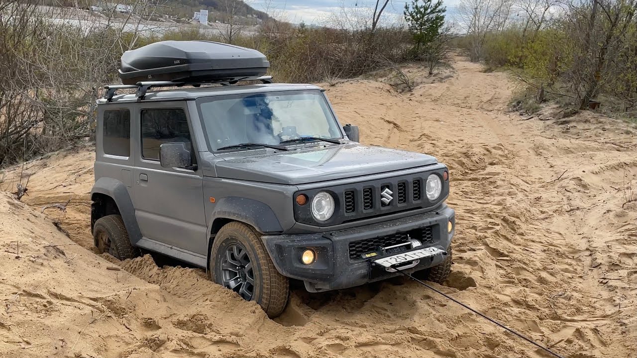 Suzuki Jimny тестирую лебёдку (условно один)