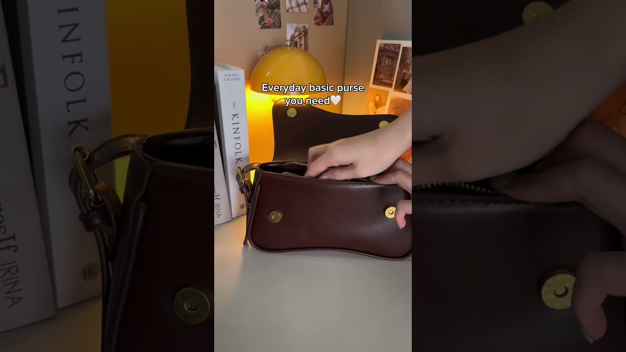 Must-have bag essentials for everyday use #purse #everydaybag