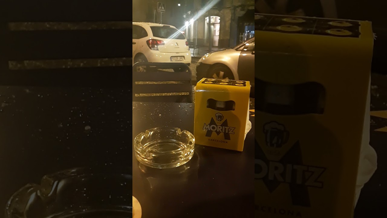 Drinking beer in the middle of hail in Barcelona(Catalu&ntilde;a, SPAIN). Granizo en Barcelona.