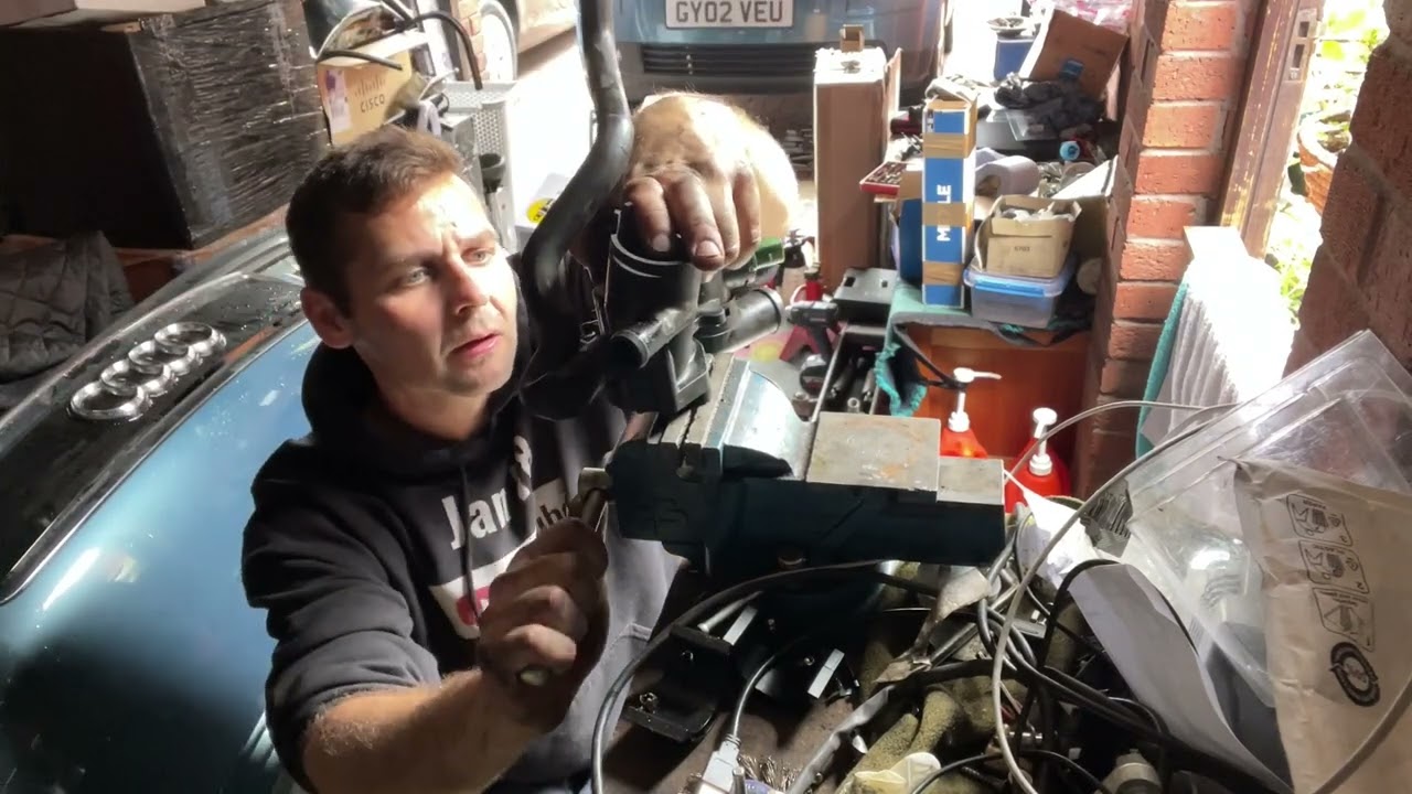 Audi A2 2002 1.4l wymiana termostatu.prawie zakończona tragedią🤔Jan V8 prawie pokonany cz 1„Jan V8”