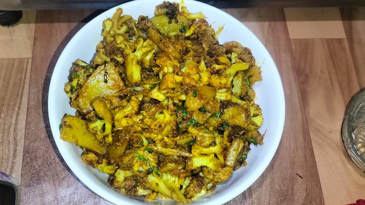 Shadiyon wali aalu gobhi ki sabji Halwai style ek bar jarur banaen