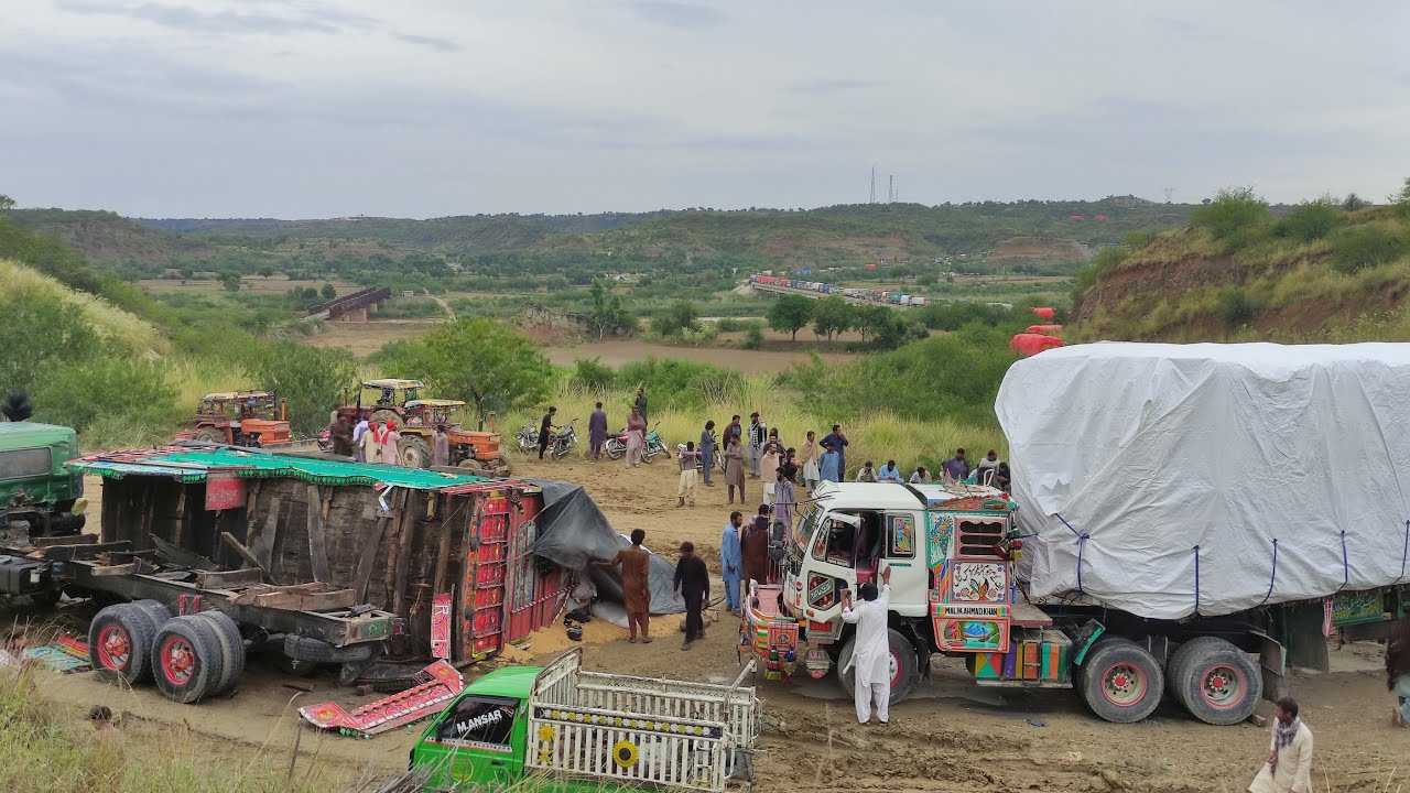 Road Block at Dhok Pathan 🚚🚛🚙🚚🚛