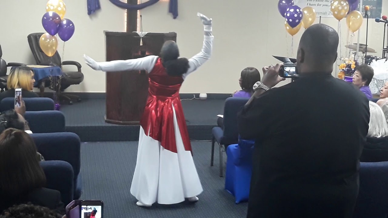 Deliver Me by Donald Lawrence feat Le'Andria praise dance