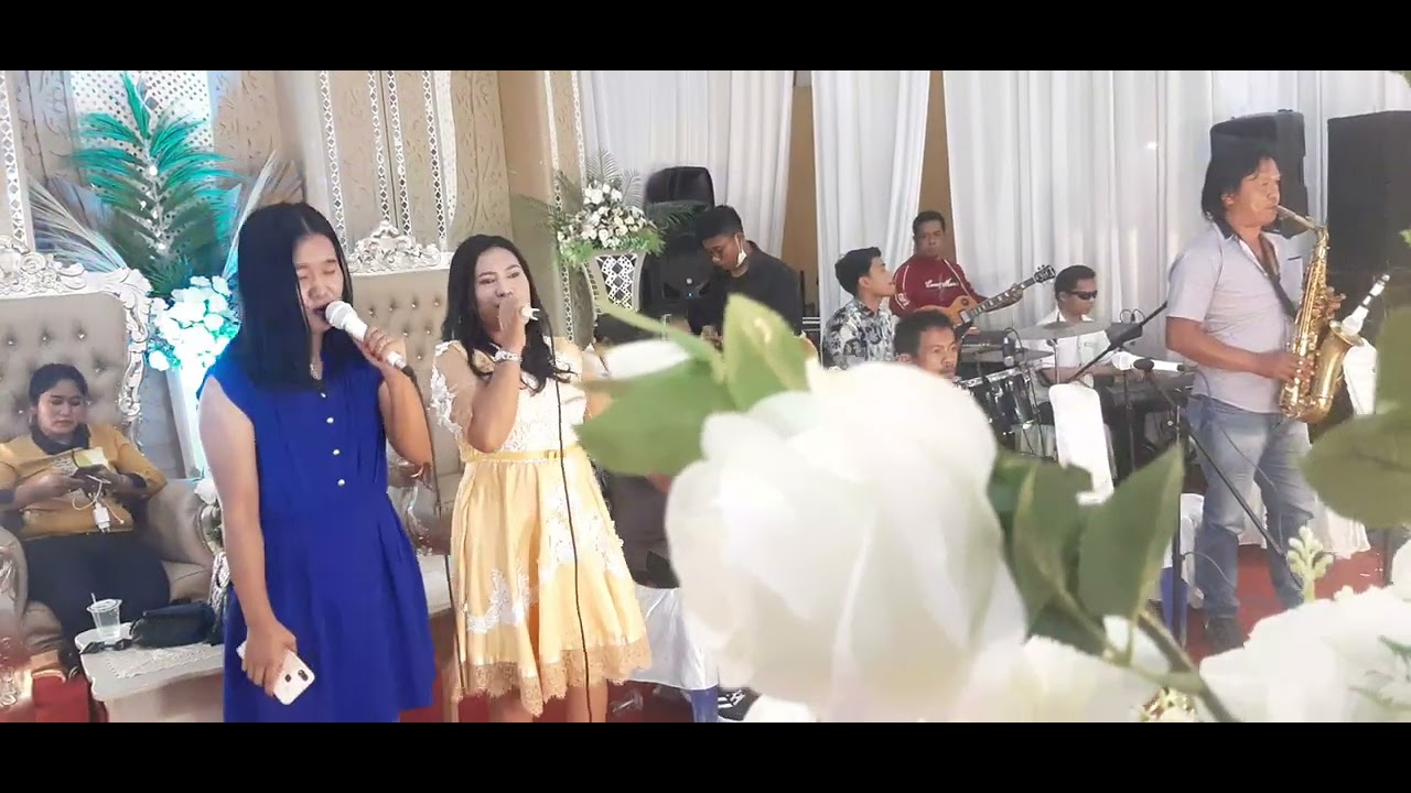 BETA VOICE BERSAMA MUSIK TIUP BAND BAHANA TAPANULI/ACARA PERNIKAHAN DI SERBAGUNA TARUTUNG