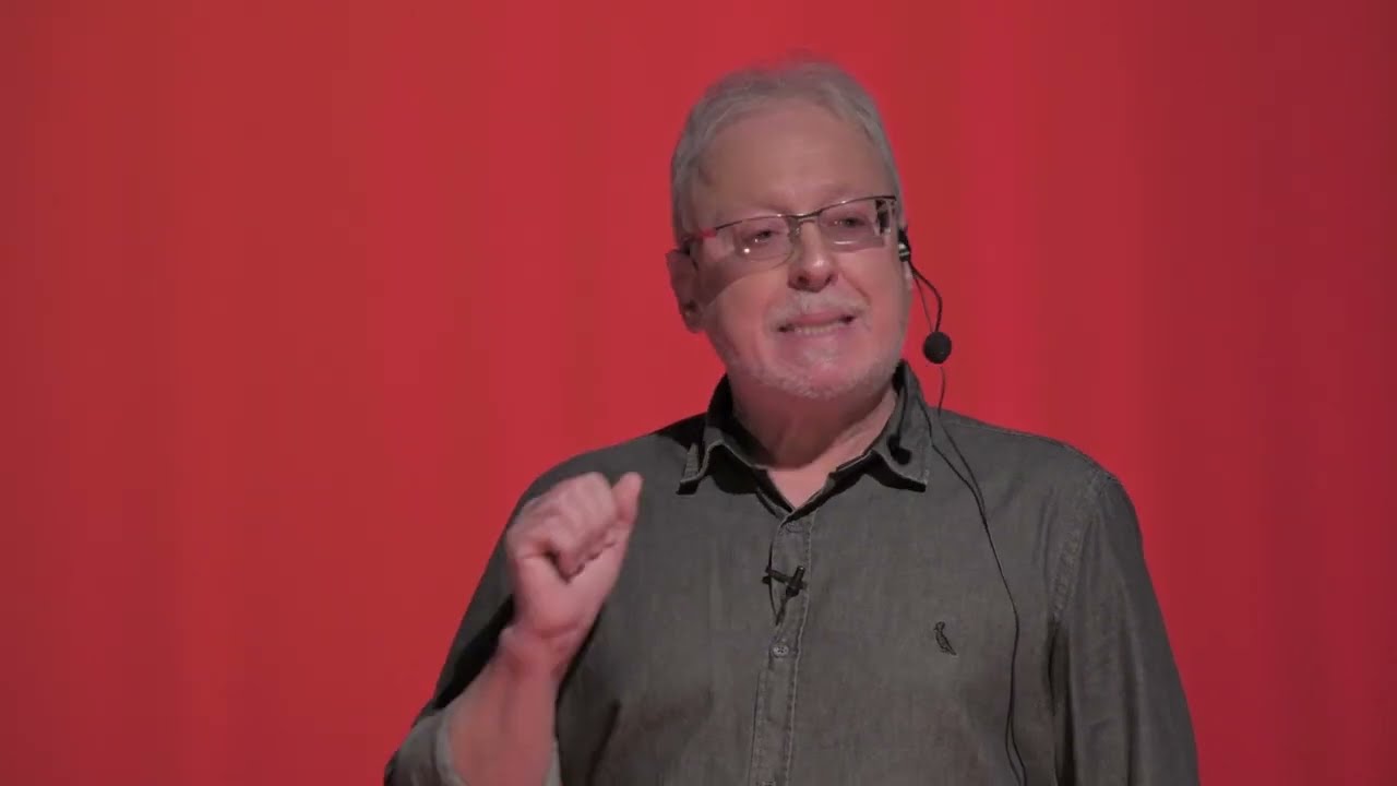 A tecnologia não resolve os problemas da Educação no Brasil | Paulo Barone | TEDxFaculdadeEnsine