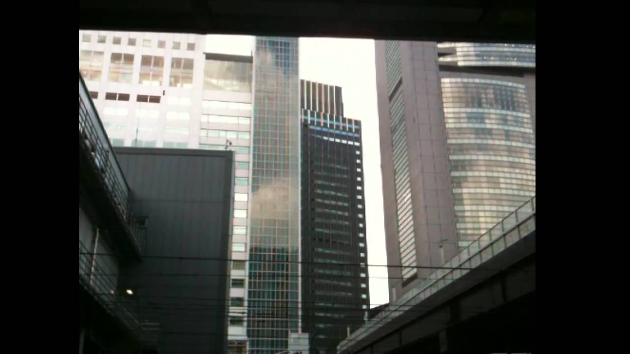 東北・関東大地震。揺れる新宿の高層ビル　2011年3月11日 -original