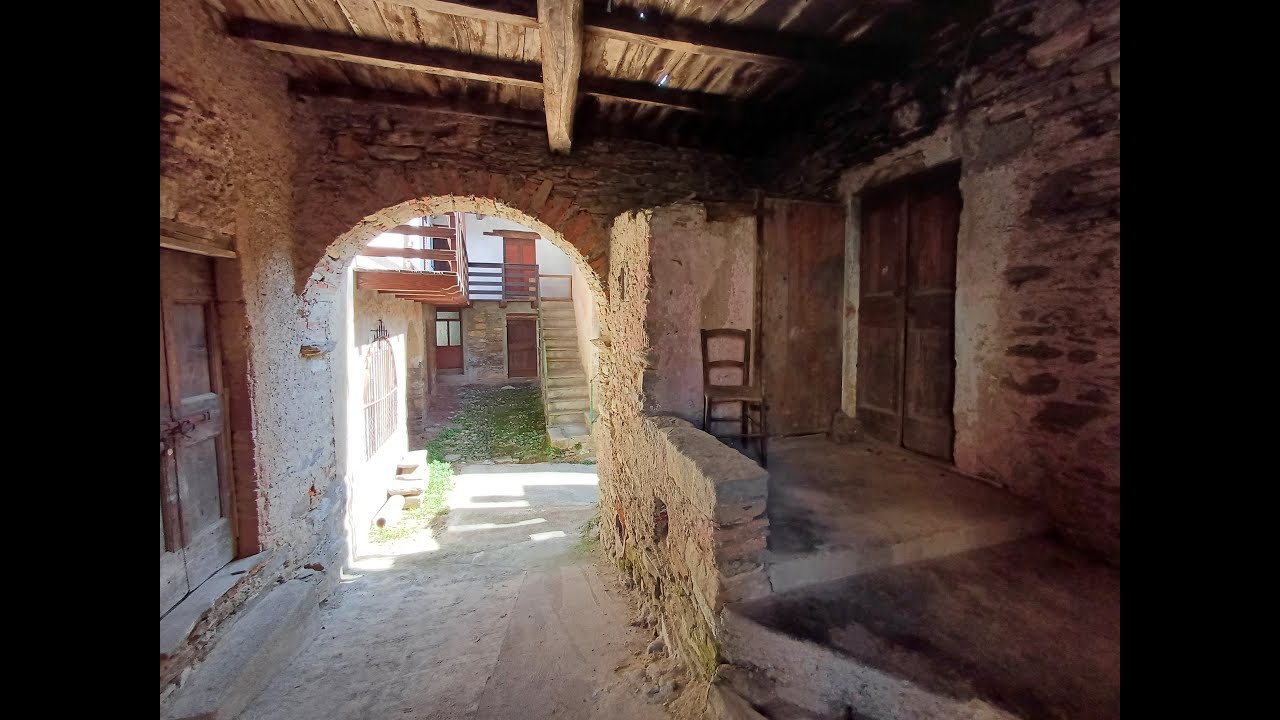 Sovazza Fraz. di Armeno (NO) - Borgo