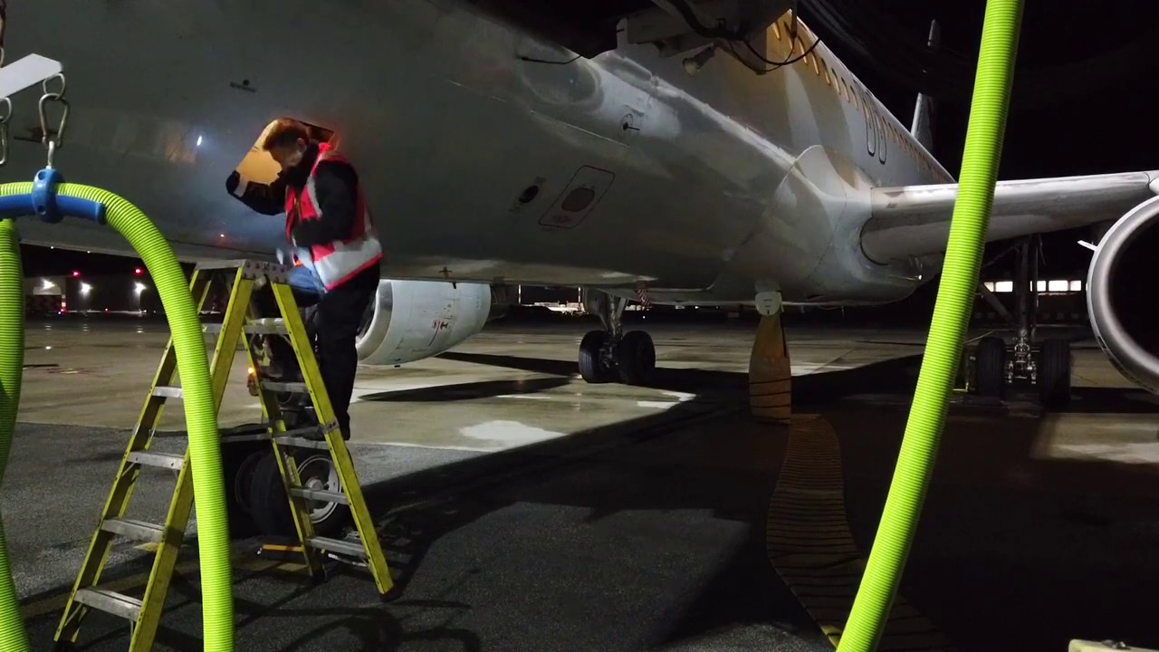 A320 crew oxygen system servicing