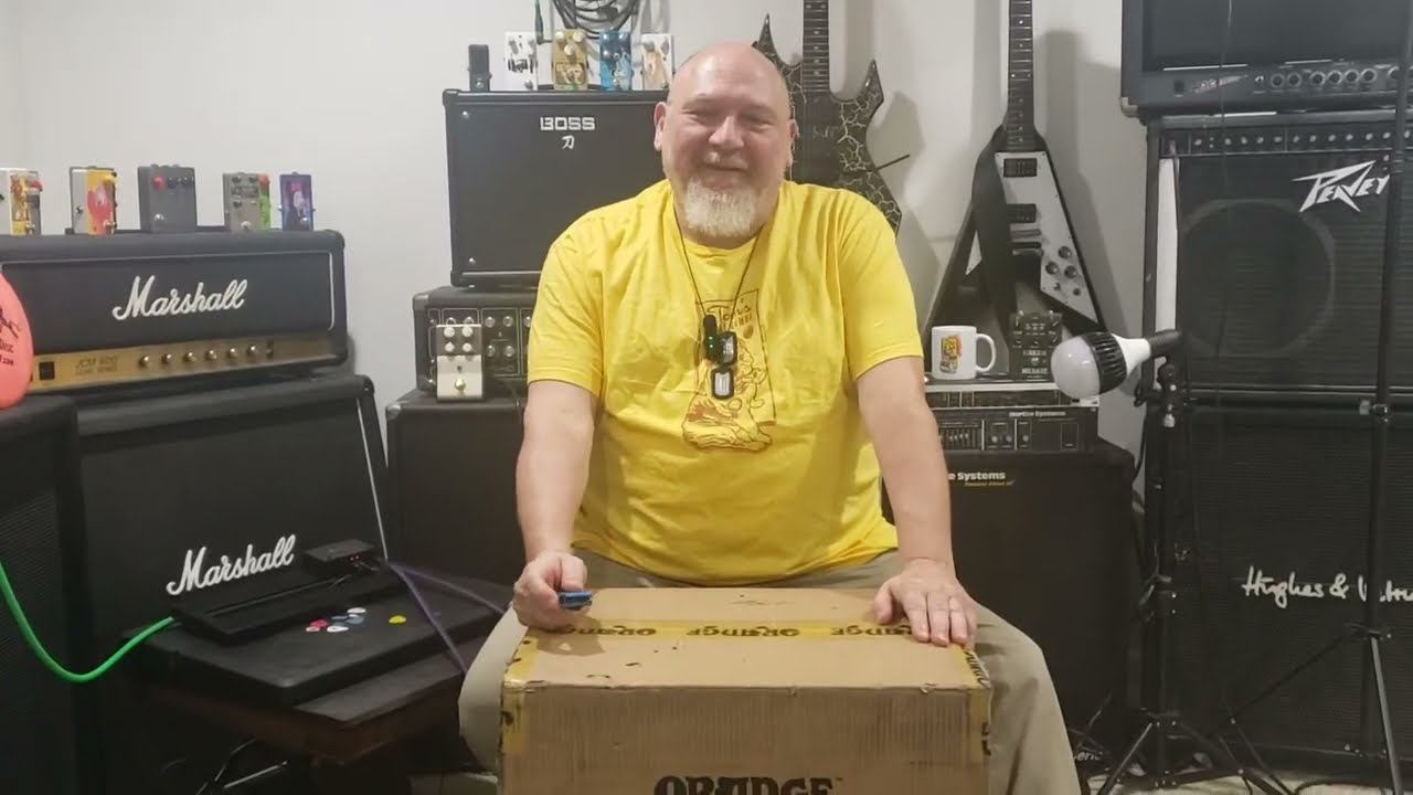 Unboxing the new amp. Fresh from Sweetwater.
