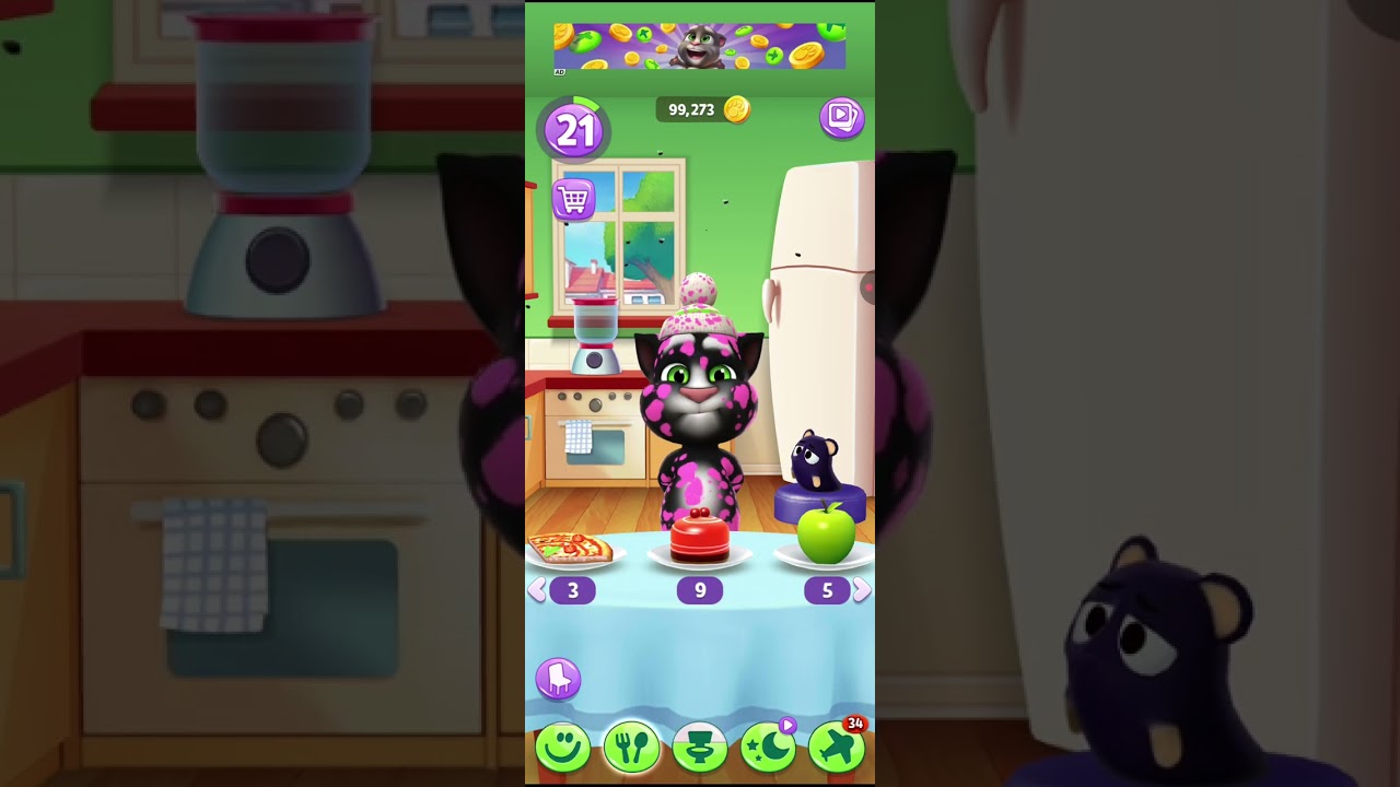Cat gaming #talkingtom 