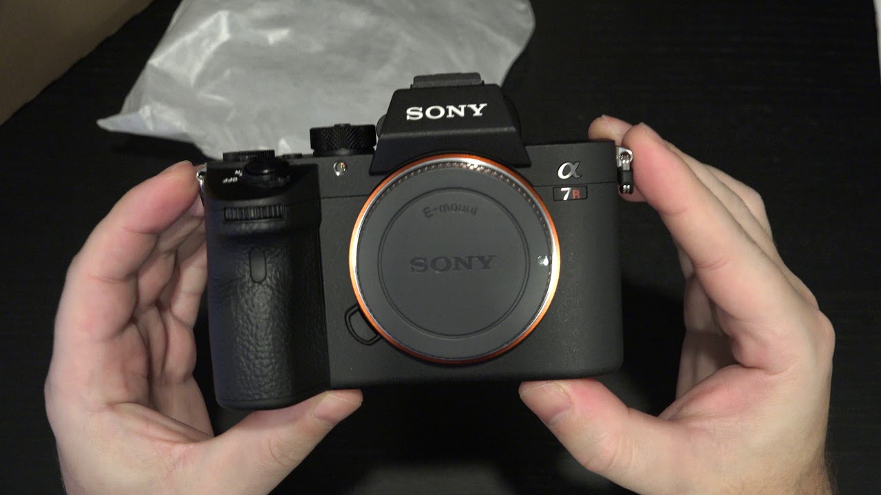 Распаковка и первый взгляд на Sony A7R III