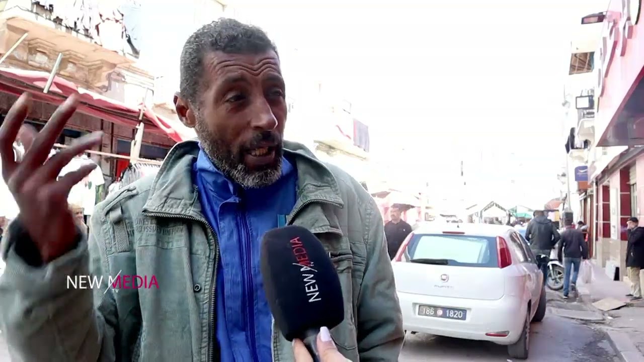 كحلة يحكيلنا  على مفهوم السعادة بالنسبة ليه .. نحب نجرب إحساس الغني و نشري الحاجات اللي تحرمت منها