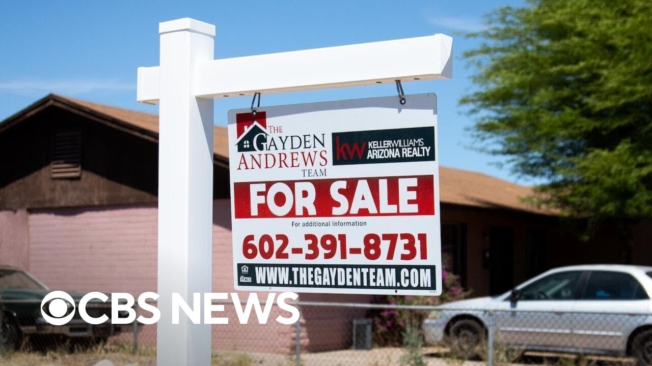 U.S. home sellers outnumber buyers, indicating home prices could fall, report says