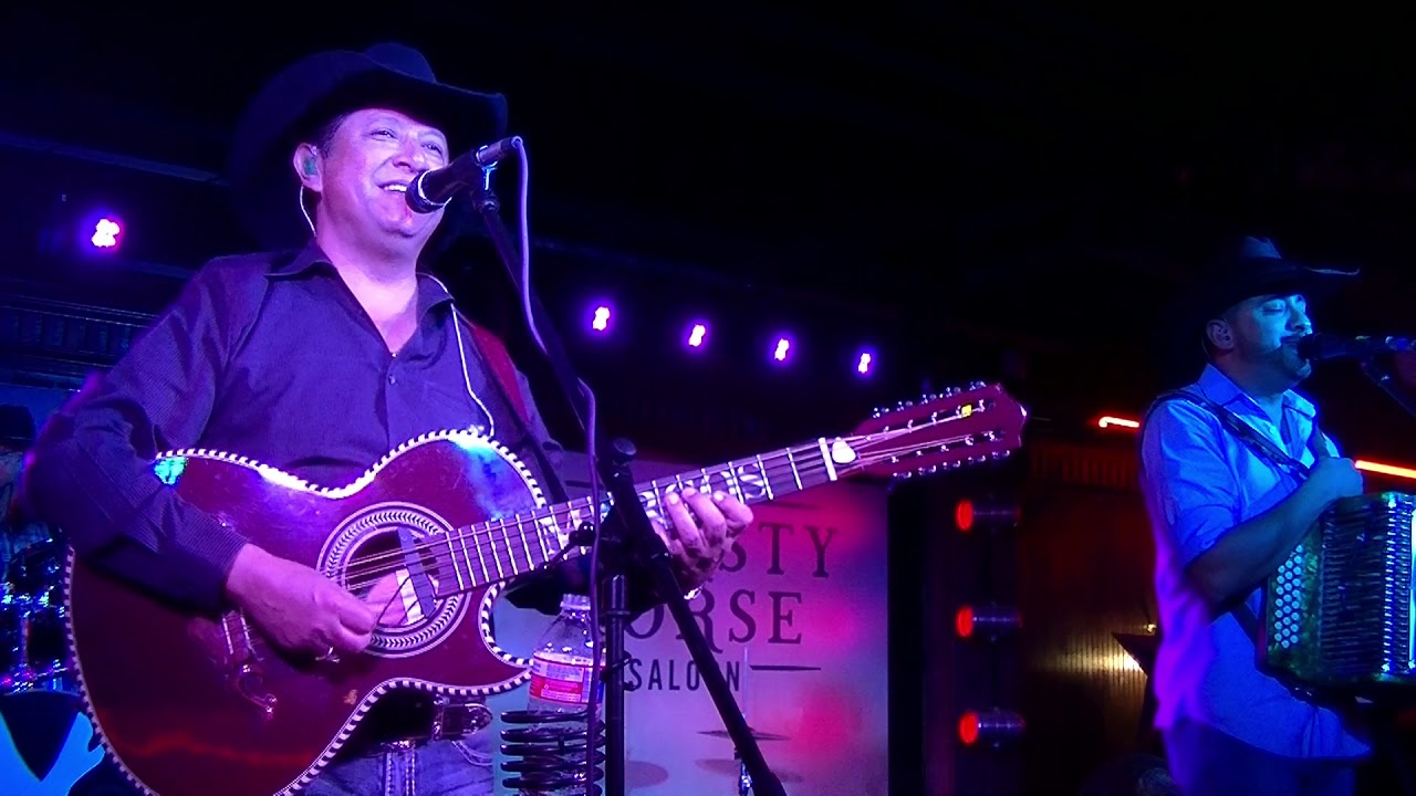 Marcos Orozco y Grupo Rebelde - PENSANDO EN TIEL AMORSI TU TE FUERAS DE MI
