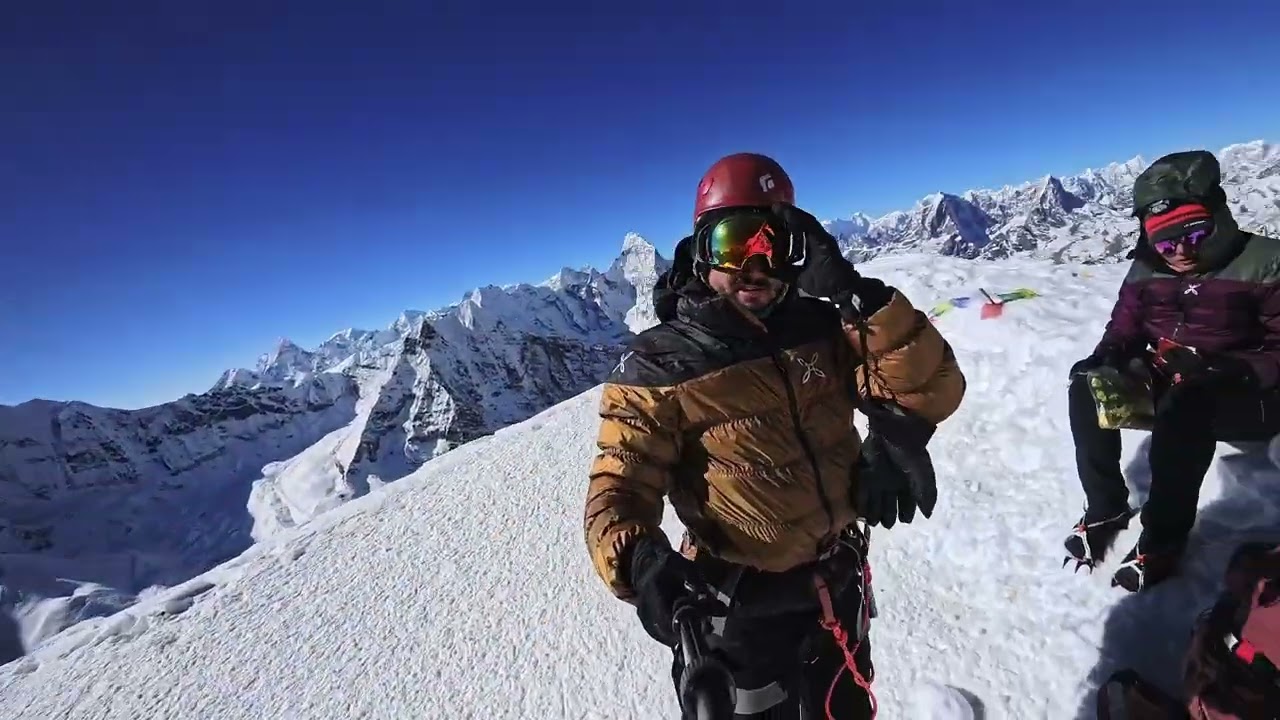 Imja Tse (Island Peak) 6.189 m
