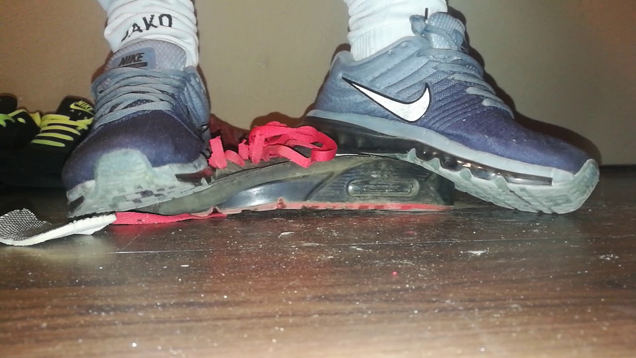 Destroying Nike Air Max 90