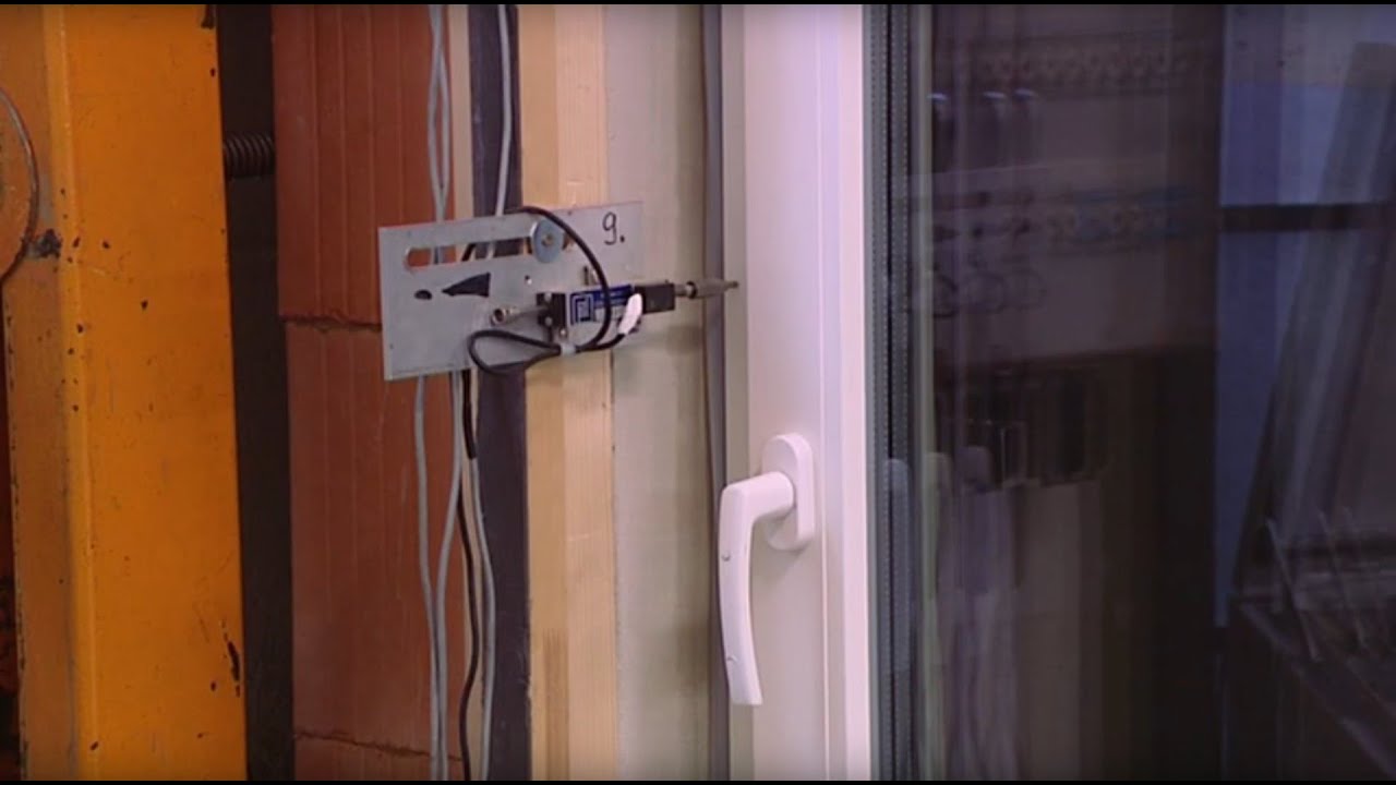 Multi-function joint sealing tape testing at ift-Rosenheim