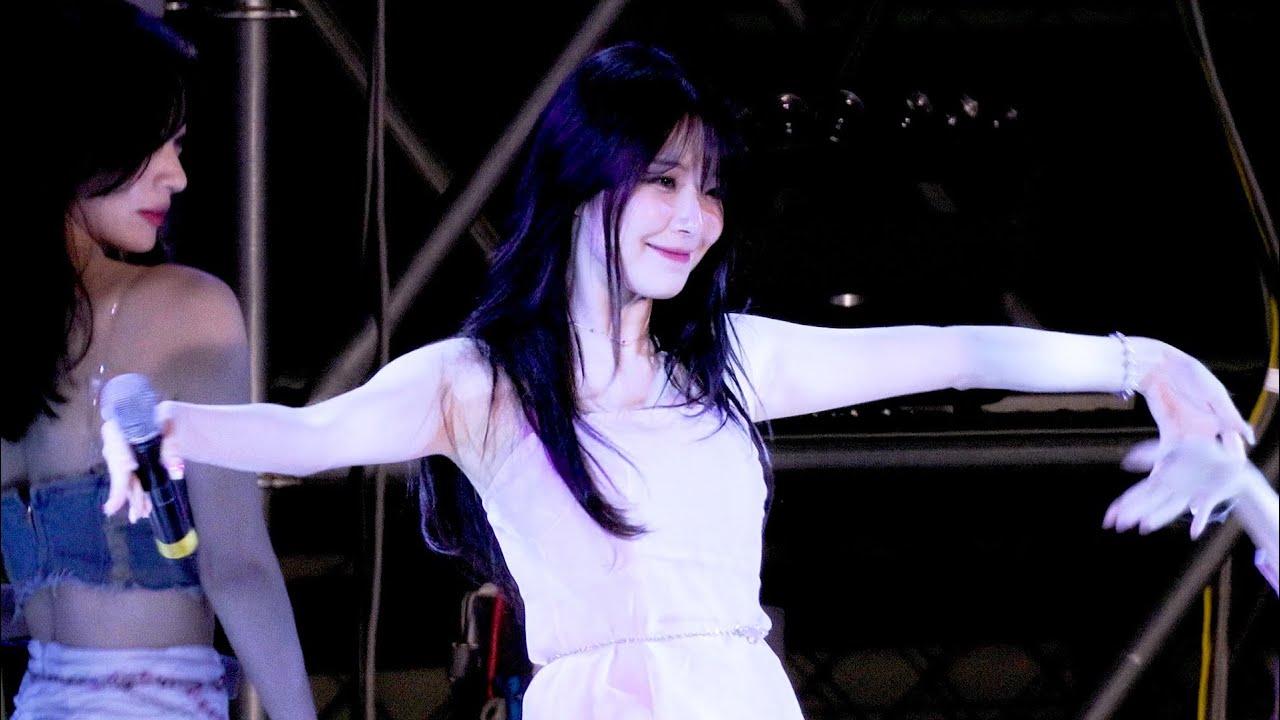 220907 지헌 Jiheon 프로미스나인 fromis9 'DM' 4K 60P 직캠 @항공대 축제 by DaftTaengk