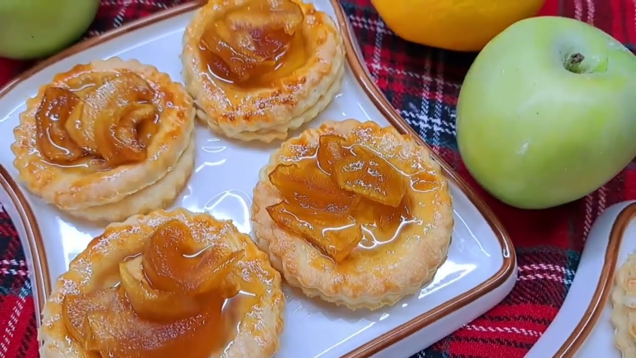 А мы опять готовим! Очень простой ужин! Вкусный салат! Говорю о любимых фильмах!