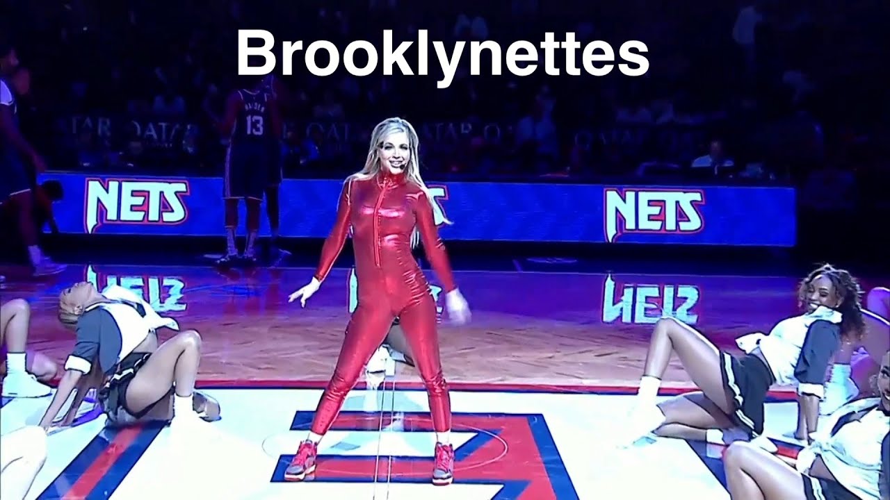 Brooklynettes (Brooklyn Nets Dancers) - NBA Dancers - 11/17/2021 dance performance