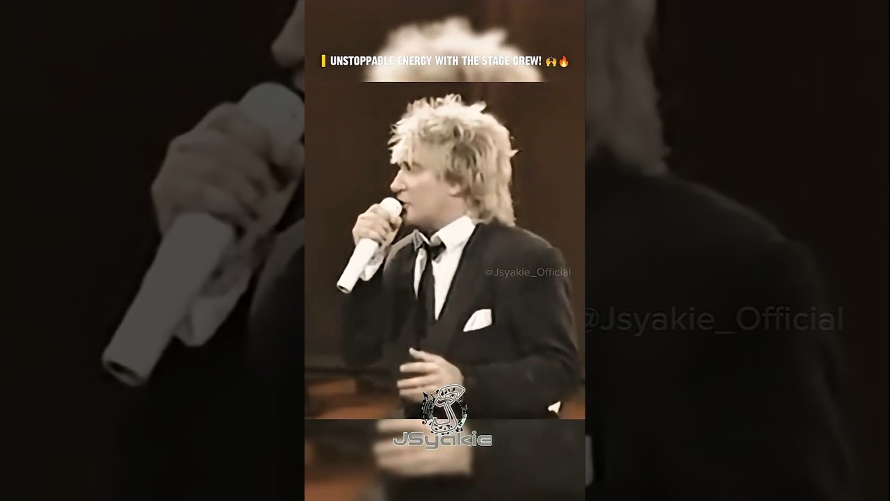 Rod Stewart & Band: Intimate Stage Vibe 🪕✨ #rodstewart #rodstewartsongs #shorts #jsyakie
