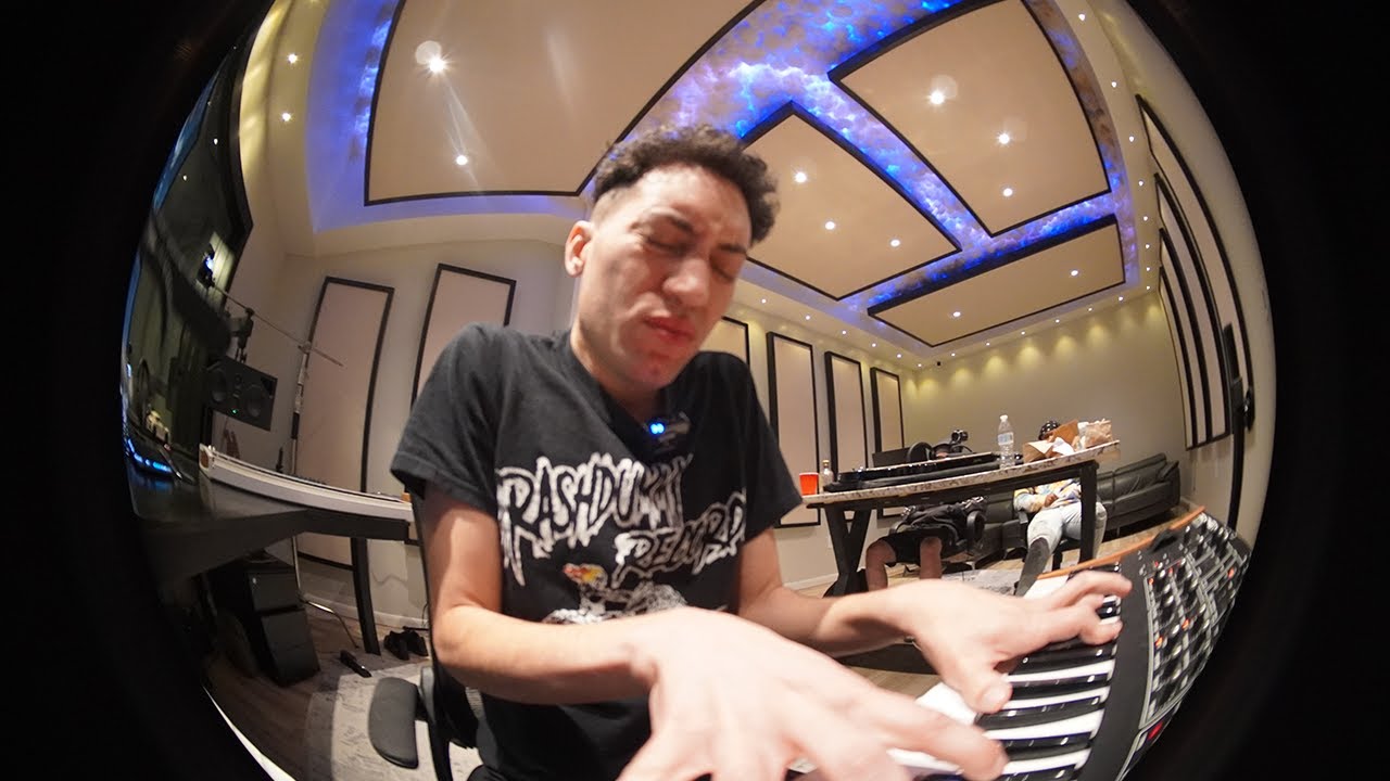 Создаём биты для SWAE LEE с «KING OF THE KEYS» | Producer Vlog 030