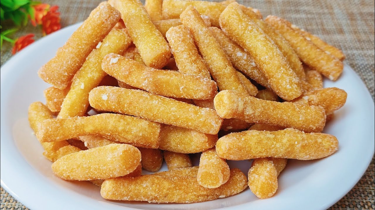 江米条：过年必备小零食，简单一做，酥脆香甜，和小时候的味道一样！Easy Recipe for Rice Crackers! 江米条的简单做法！#江米条 #过年零食 #传统小吃