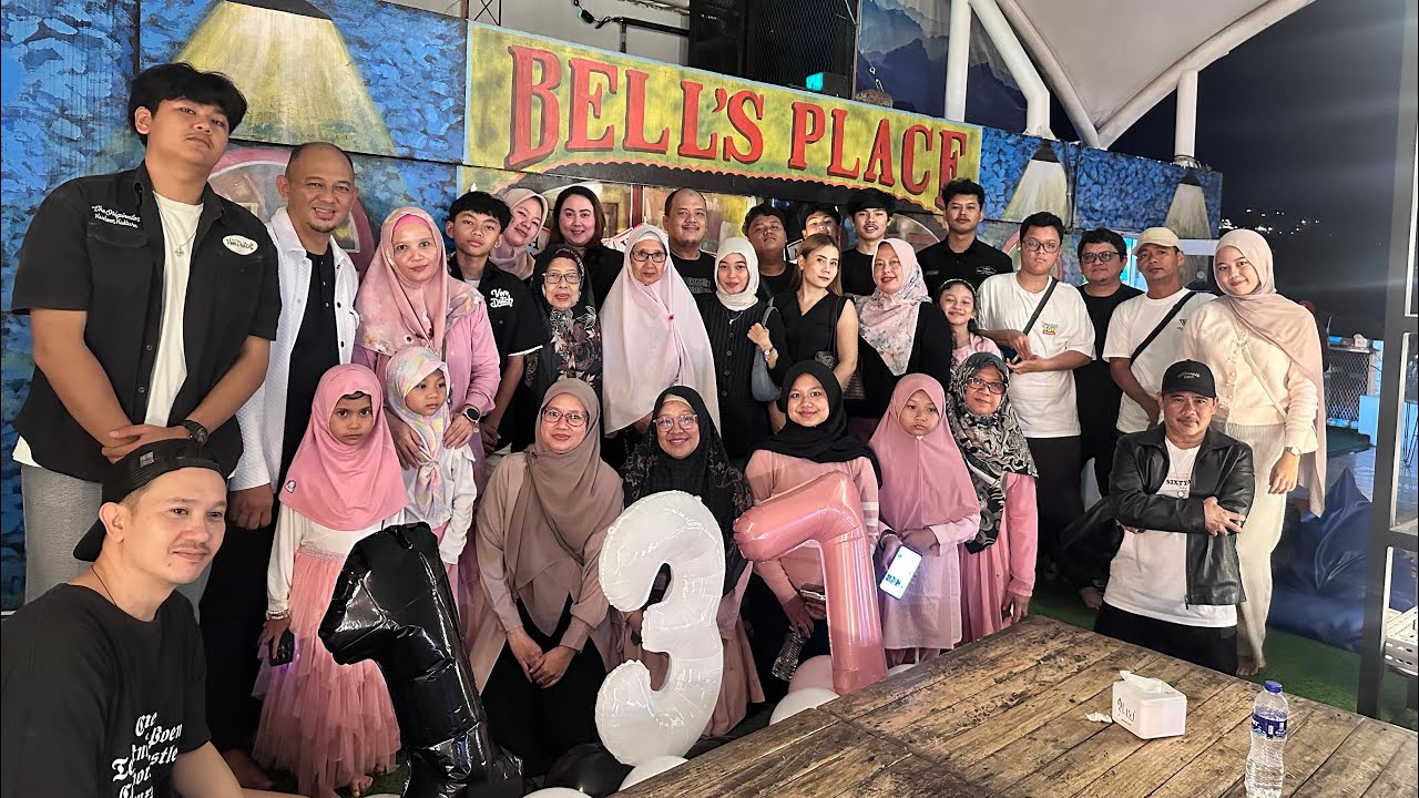 Mampir aeon mall dan hadir acara birtday ponakan di bellplace hotel sentul