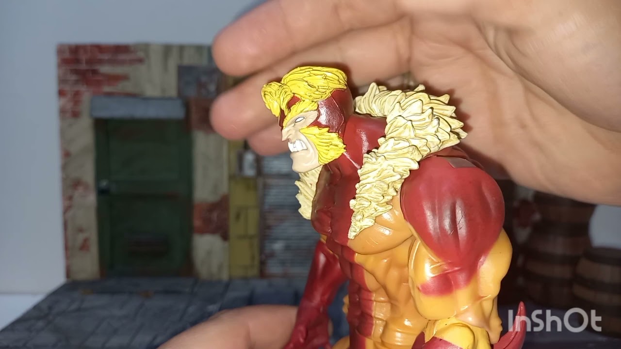 unboxing video review en español de figura Diamond select Marvel select sabertooth