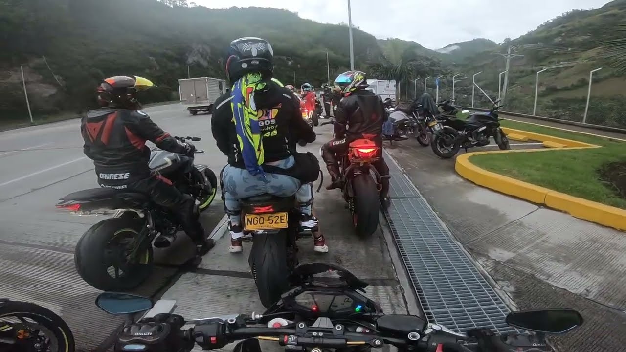 Kawasaki Z800 Pov