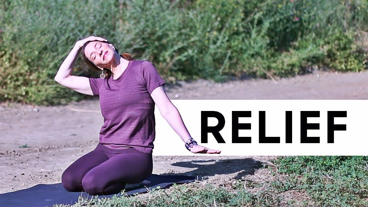 10 Minute Yoga (Relieve stress in your shoulders and neck)