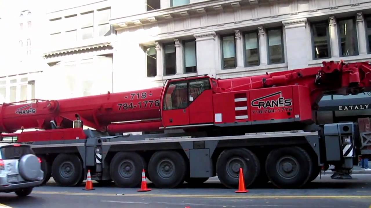 Liebherr LTM 1250 de-rigging