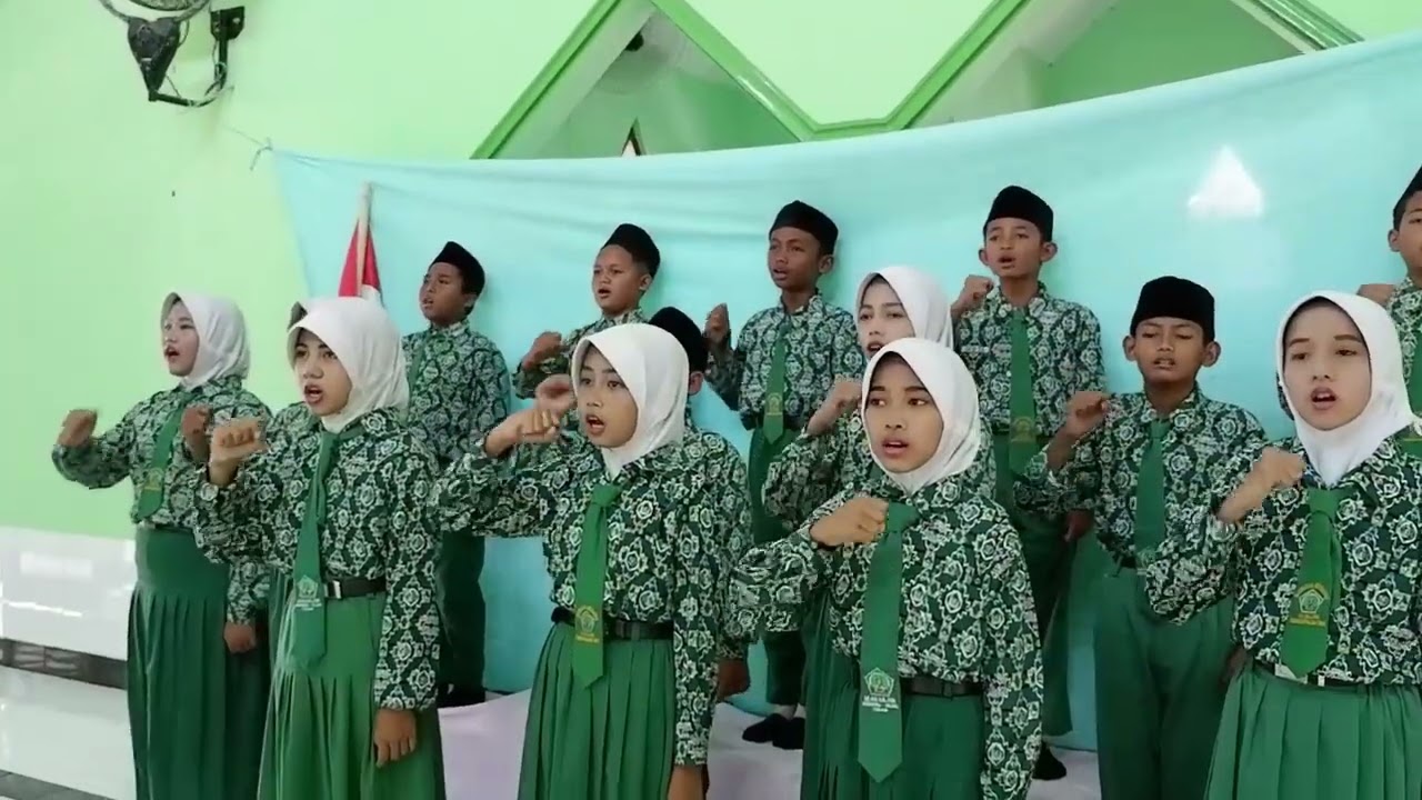 Lomba Paduan Suara  MI  AN NAJWA  Sumurgung Palang