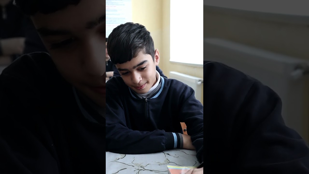 7-ci sinifdə Ədəbiyyat dərsini  8Mart Beynəlxalq Qadınlar Gününə həsr etdim....