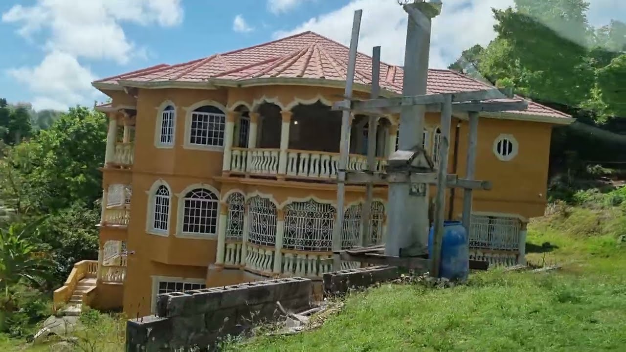 Exploring  Jamaica's Wealthy High-End Havens,  beautiful neighbourhood.  in Spring  Valley  St Mary.