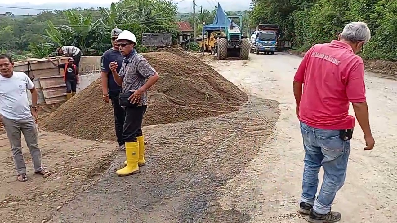 Detik-detik pengawas lapangan datang diam diam di lokasi tanjakan siparau