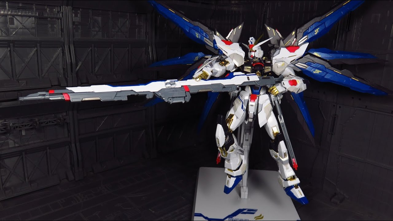 Metal Build Strike Freedom Gundam Figure Review